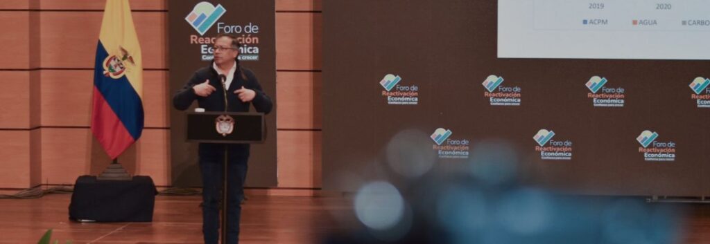 Presidente Gustavo Petro presenta su plan para impulsar la reactivación económica en Colombia.