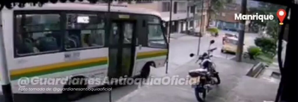 Tragedia en Manrique, Medellín Accidente de bus deja dos muertos y 16 heridos, incluyendo a un niño de 2 años