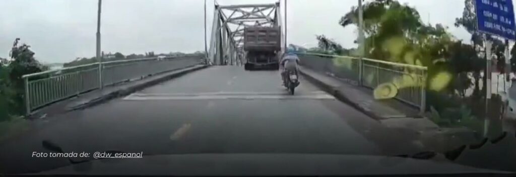 Tragedia en Vietnam: 127 muertos, 54 desaparecidos  y colapso de un puente tras el paso del tifón Yagi