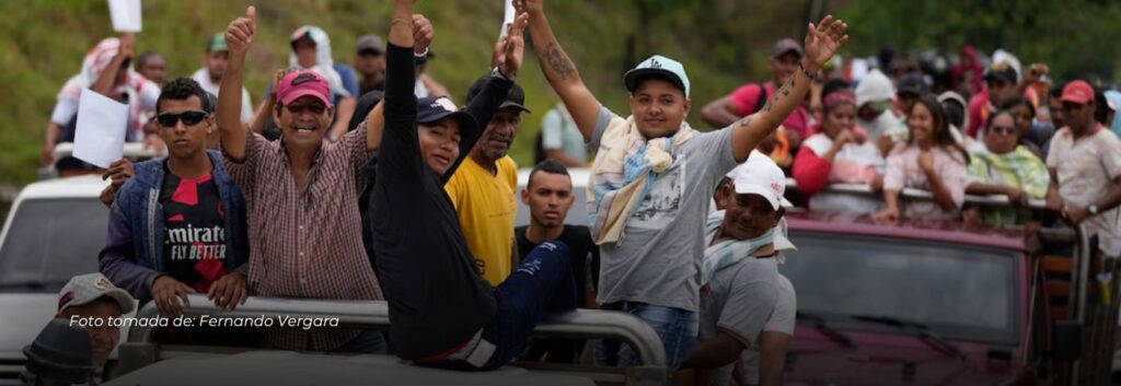Tercer día de paro minero: bloqueos afectan seis departamentos mientras Gobierno intenta negociar