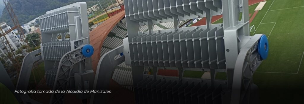 Inició la instalación de las luminarias en el Estadio Palogrande