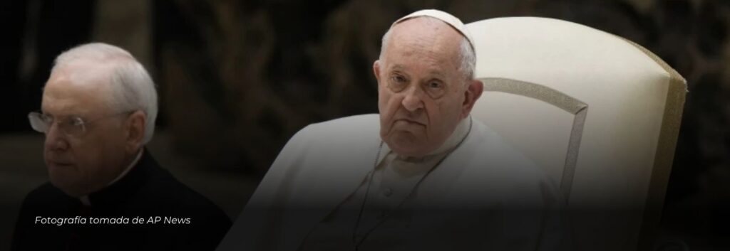 El Papa Francisco presenta un cuadro clínico complejo. Su hospitalización continúa