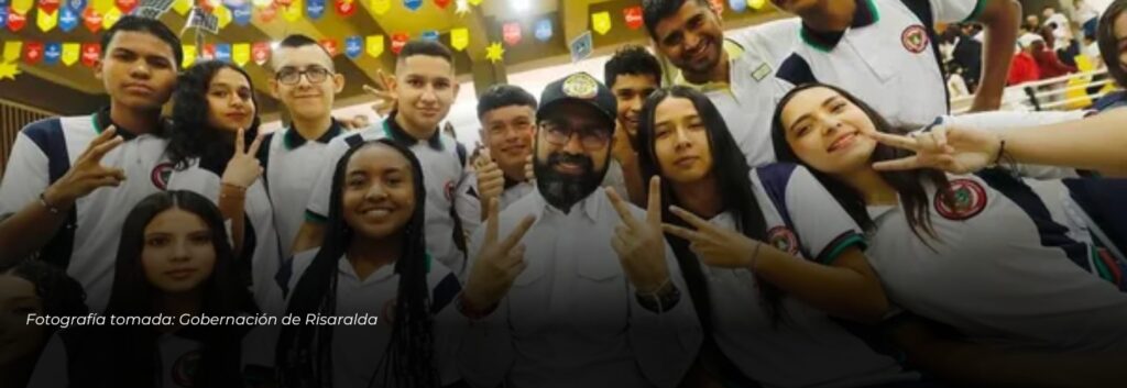 Gobernación de Risaralda y Fenoge comienzan instalación de paneles solares en colegios