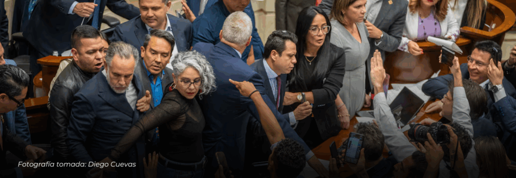 Senado niega consulta popular de Petro y el presidente denuncia fraude desde China