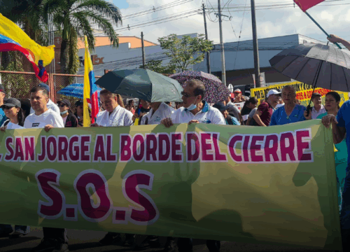 Docentes marchan con fuerza en Pereira y Dosquebradas en respaldo a las reformas sociales