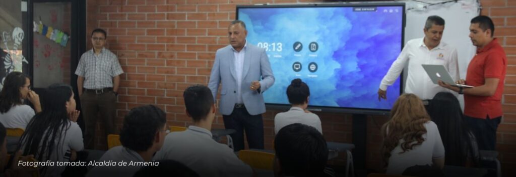 Armenia marca un hito nacional: las instituciones educativas llegan al 100% de aulas digitalizadas
