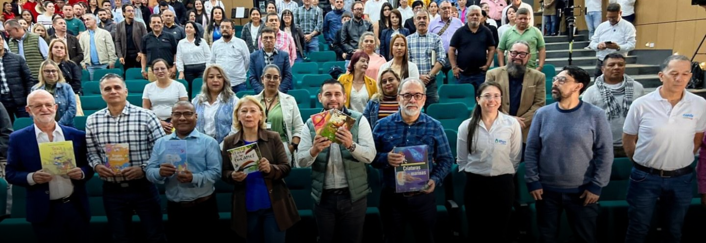 Caldas fortalece la educación con la entrega de 92 bibliotecas escolares a instituciones del departamento