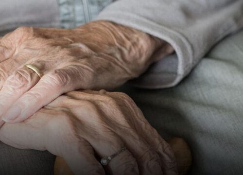 Colombia se envejece a ritmo acelerado: Eje Cafetero lidera con más adultos mayores y menos nacimientos