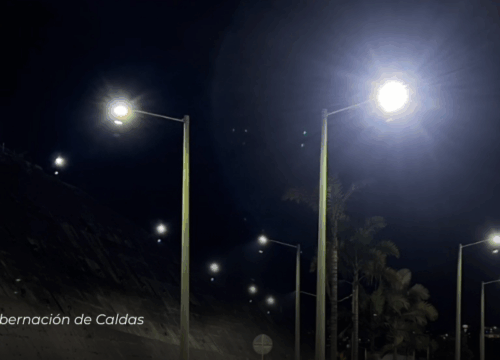 Vía Panamericana en Caldas estrena iluminación para mejorar seguridad y reducir accidentes