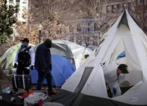 Trump moviliza a la Guardia Nacional en Washington DC y exige el desalojo ‘inmediato’ de personas sin hogar