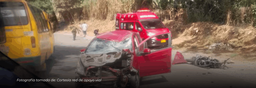 Choque entre motocicleta y vehículo en la vía Buenavista–Río Verde deja dos jóvenes fallecidos y un lesionado
