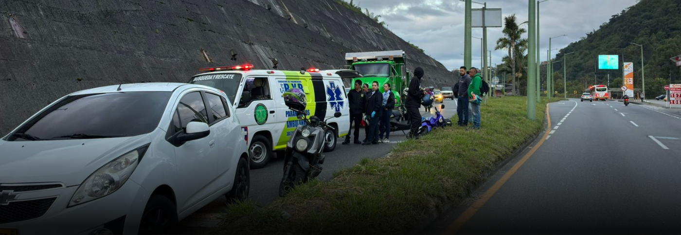 Accidente en la Panamericana de Manizales dejó una mujer lesionada tras colisión entre moto y vehículo
