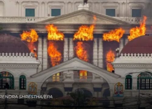 Nepal en crisis: renuncia del primer ministro tras mortales protestas lideradas por la Generación Z