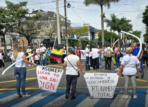 Usuarios de la Nueva EPS en Pereira protestaron por suspensión de servicios de salud