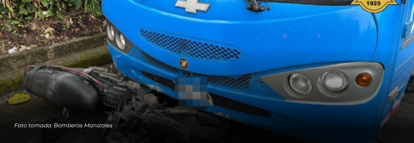 Siniestro vial en el barrio Los Alcázares dejó un motociclista herido en Manizales