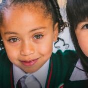 Senado aprueba proyecto de ley que prohíbe inicio de clases en colegios antes de las 7:00 a.m.