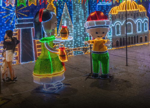 Armenia encendió su Navidad con un recorrido de luz por parques y glorietas de la ciudad