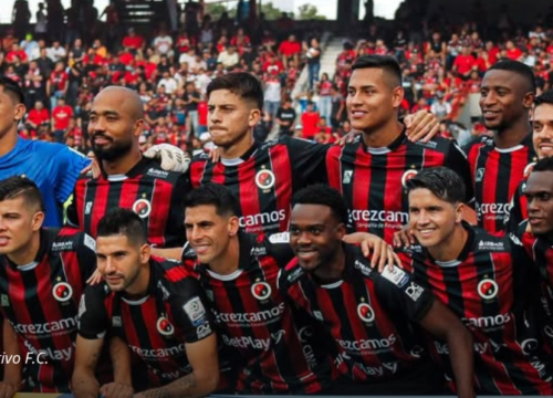 Cúcuta Deportivo asciende a primera división con un héroe en el arco y la emoción de su regreso histórico