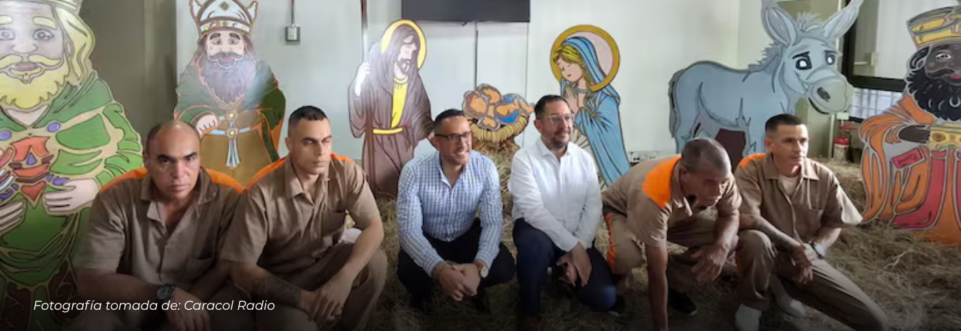 Privados de la libertad elaboran pesebre instalado en el Palacio de Justicia de Armenia como iniciativa de resocialización