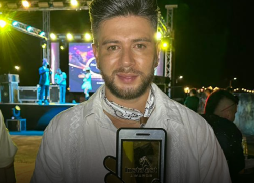 Sebastián Cardona, talento de Telecafé, brilla en los InstaFest 2025 y gana como Mejor Presentador Regional