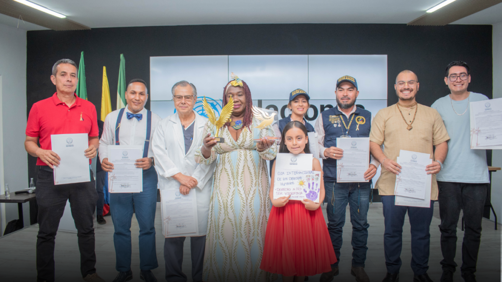 Quindío exalta a sus líderes en derechos humanos en una emotiva ceremonia de reconocimiento