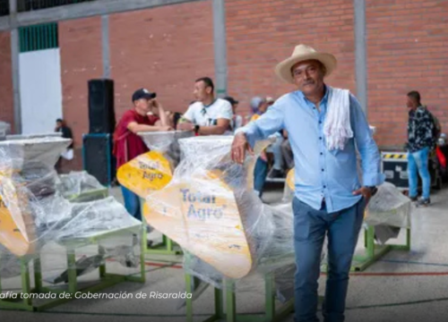 Gobernación de Risaralda fortalece la caficultura de especialidad con entrega de maquinaria en Quinchía y Guática