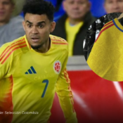 La ruana que enamoró a los hinchas: así es la ruana de la Selección Colombia