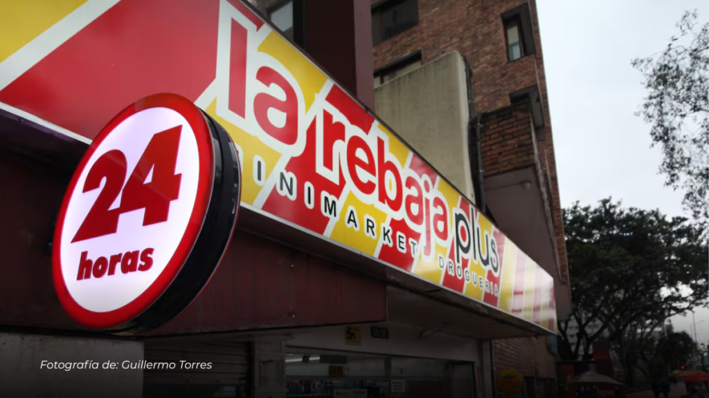 Drogas La Rebaja se convierte en operador farmacéutico del estado