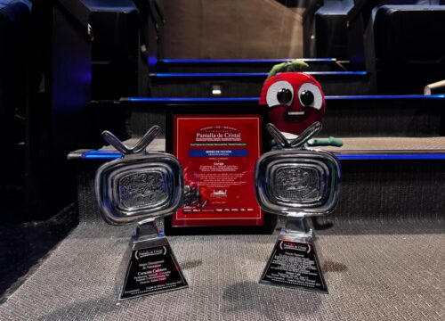 Telecafé celebra tres reconocimientos en los Premios Pantalla de Cristal en México