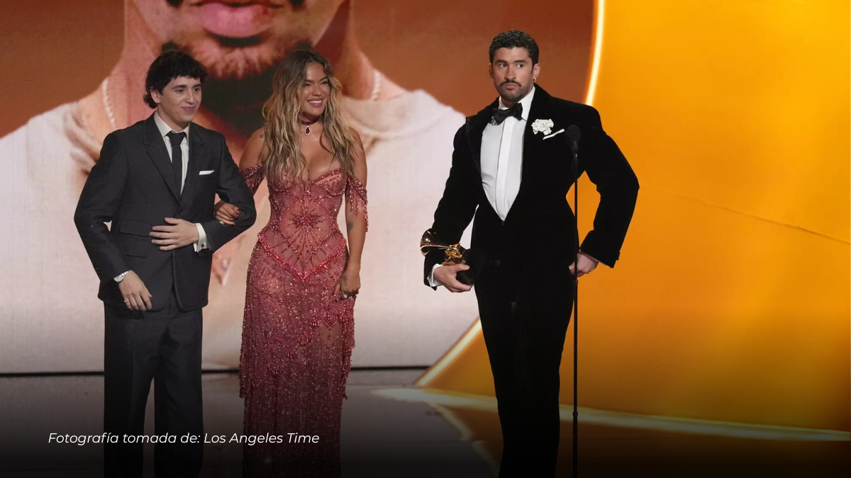 Bad Bunny triunfa en los Grammy y defiende a la comunidad latina desde el escenario