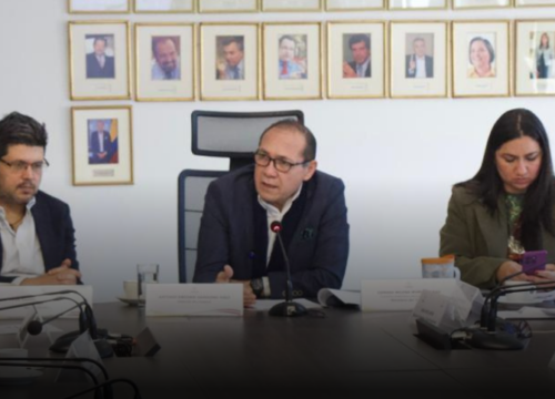 En mesa de concertación laboral crece respaldo para no tocar el aumento del 23,7% del mínimo