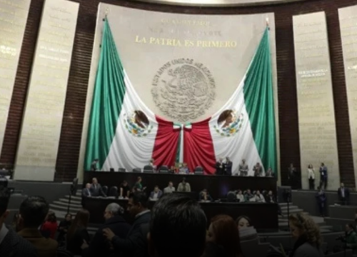 México aprueba en el Congreso la reducción gradual de la jornada laboral a 40 horas