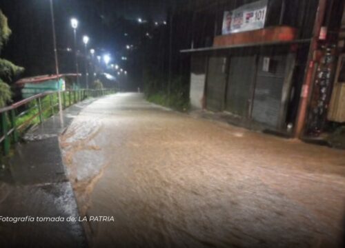 Lluvias en Pensilvania dejan inundaciones y río desbordado