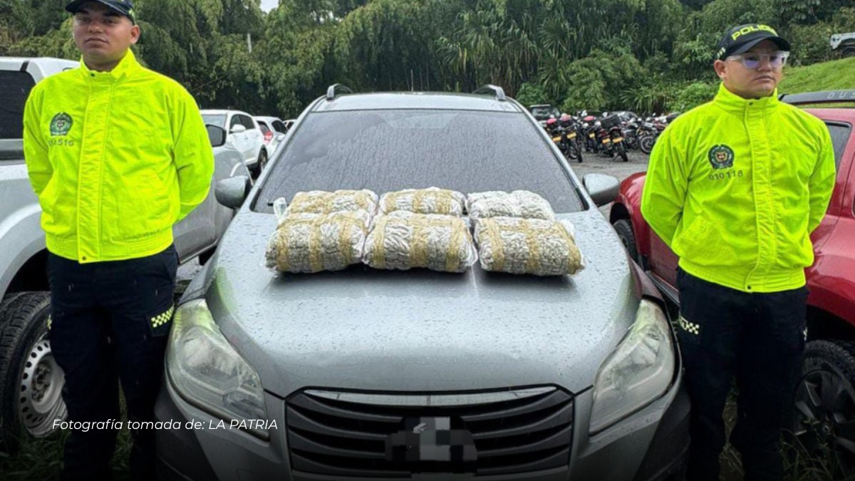 Encuentran carro abandonado con marihuana en barrio de Armenia