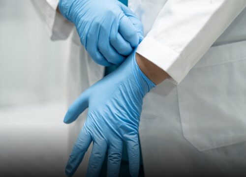 Refuerzan controles sanitarios a trabajadores cafeteros por exposición a plaguicidas en el Quindío