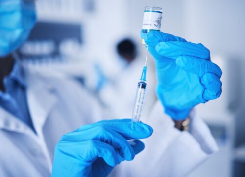 MinSalud evalúa caso sospechoso de sarampión en viajero que llegó desde México