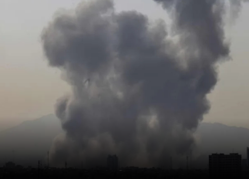 Israel ataca tres aeropuertos en Irán y eleva la tensión regional