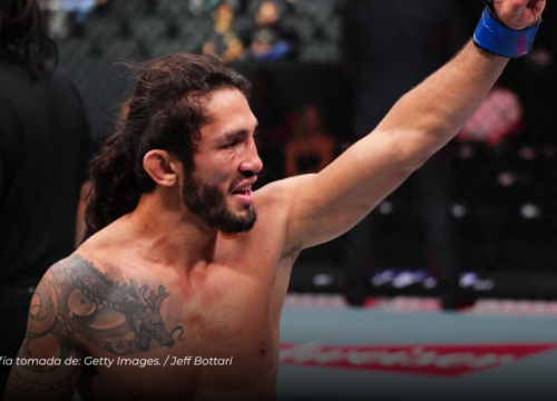 Javier Reyes se impone por TKO en UFC Fight Night y deja en alto a Colombia