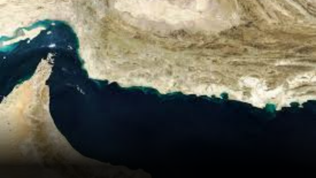 Irán advierte restricciones en el Estrecho de Ormuz y enciende alertas en el mercado petrolero