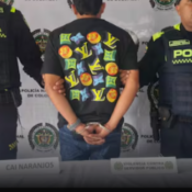 Conductor arrolla a agentes de tránsito en Armenia y deja tres heridos