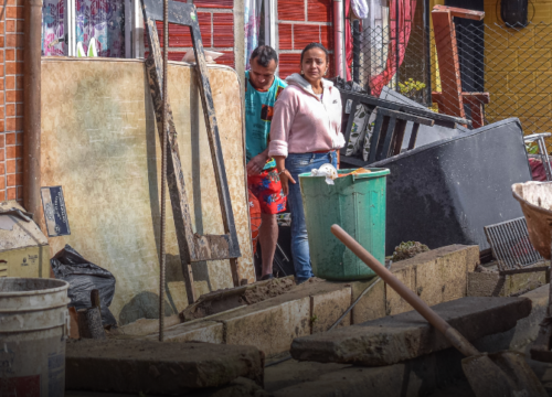 Creciente de la quebrada El Carmelo deja 21 personas afectadas en zona rural de Villamaría