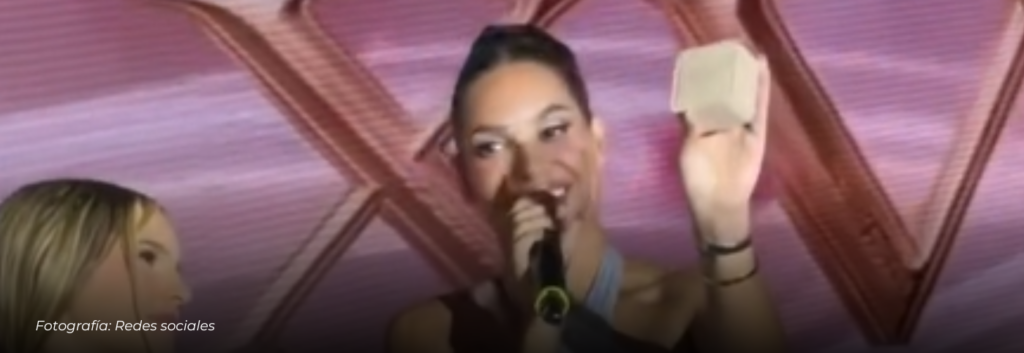 Invitados a los 15 de la hija de Andrea Valdiri recibieron esmeraldas como recuerdo del evento