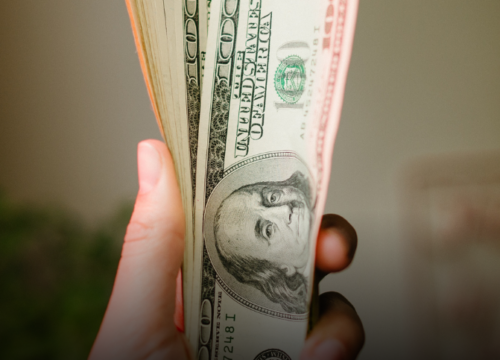 El dólar inicia la semana cerca de los $3.685 en Colombia