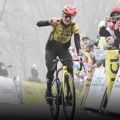 Daniel Felipe Martínez se mantiene segundo en la París-Niza tras nueva victoria de Vingegaard