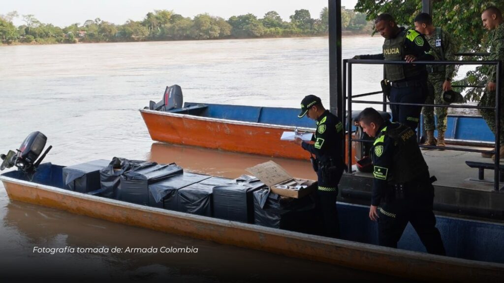 Armada incauta más de 100 antenas satelitales en operativo en el río Arauca