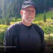 Chuck Norris es hospitalizado en Hawái tras emergencia médica y permanece bajo observación