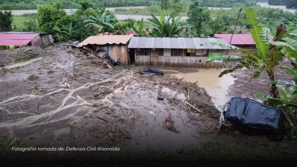 Más de 100 personas afectadas por deslizamientos en zona rural de Pueblo Rico