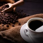 Precio del café en Colombia cae este 7 de abril y se ubica en $2,18 millones por carga