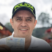 Juan Miguel Galvis, gobernador del Quindío, ejerció su derecho al voto en Salento