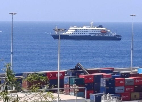 Crucero en cuarentena frente a Cabo Verde tras brote de hantavirus deja tres muertos